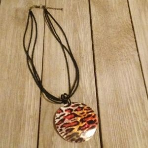 NWT LADIES NECKLACE WITH ROUND ANIMAL PRINT CHARM